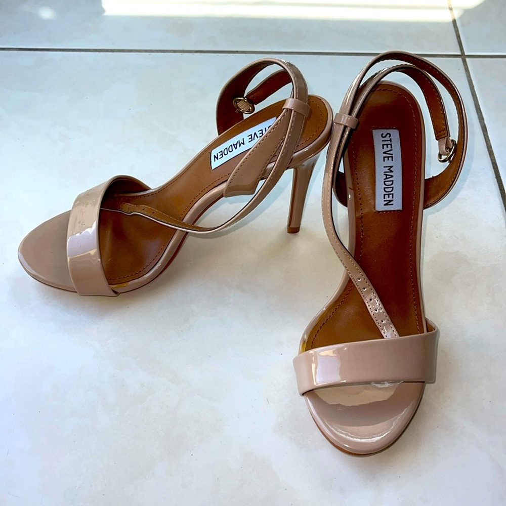 NEW Steve Madden Nude Heels